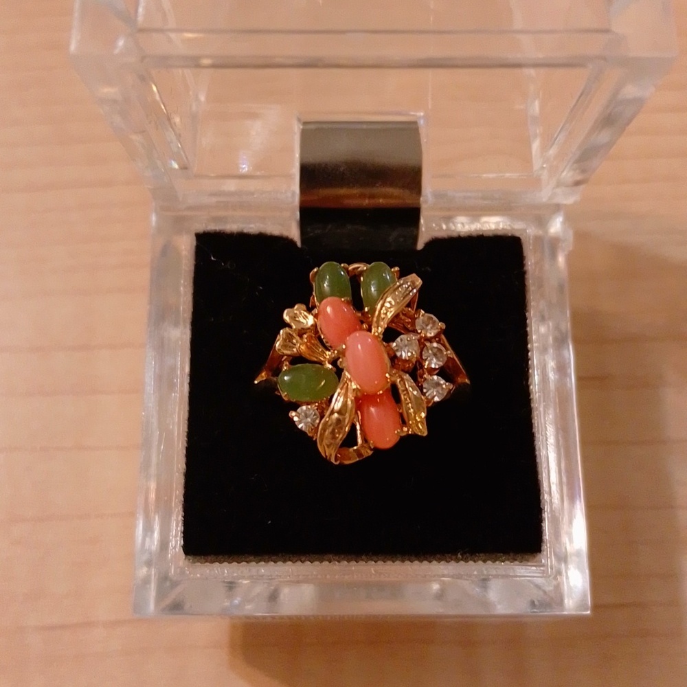 NIB Vintage Semi-Precious Gem Stone Gold Ring 8